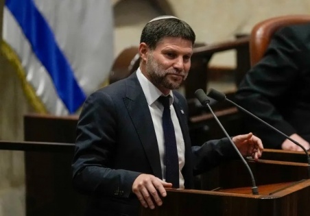 سموتريتش يدعو لشن حرب واسعة في الضفة الغربية وتفكيك السلطة الفلسطينية