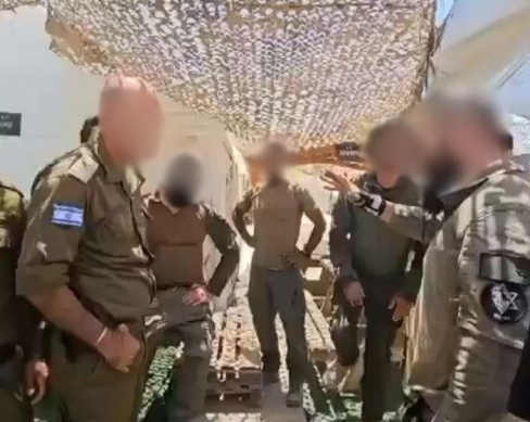 بعد "نازا".. 10 جنود "إسرائيليين" يوثقون لـ"دير شبيغل" عقيدة "اقتل كل من تراه"