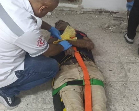 العثور على جثمان مواطن من غزة داخل مقر لجنة زكاة طولكرم عقب اقتحام الاحتلال