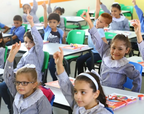 التربية تبدأ زيادة الدوام الوجاهي إلى 5 أيام للصفوف الأساسية