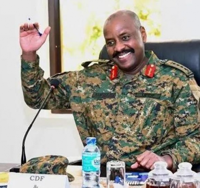 قائد الجيش الأوغندي يضع شرطا شخصيا غريبا لإرسال قواته إلى غزة