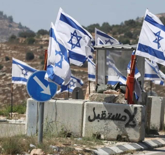 925 عائقاً في وجه 3.4 ملايين فلسطيني.. هكذا تمزق إسرائيل الضفة الغربية