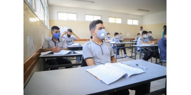 التعليم بغزة ينفي تسجيل إصابات بفيروس (كورونا) بين طلبة الثانوية العامة