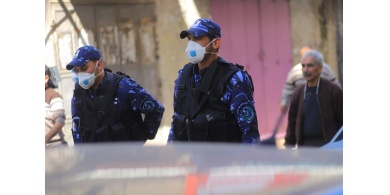 الشرطة تقبض على شخص لقيامه بالاعتداء على رجال الامن في جنين