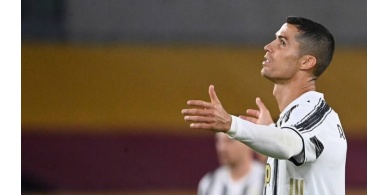 رونالدو يغيب عن مواجهة برشلونة بسبب كورونا