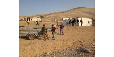 قوات الاحتلال تهدم مسكنا في تجمع "واد أبو هندي" البدوي بالقدس