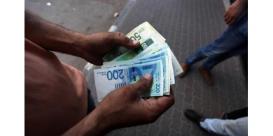 مجدلاني: صرف 700 شيقل لـ68 ألف أسرة متضررة من كورونا