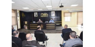 محافظ سلفيت يترأس اجتماع فريق الطوارئ لبحث الاستعدادات لاستقبال فصل الشتاء