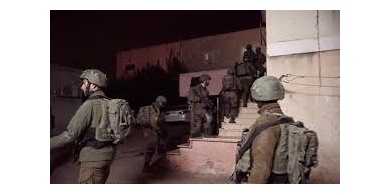 الاحتلال يعتقل 6 مواطنين من رام الله بينهم سيدة