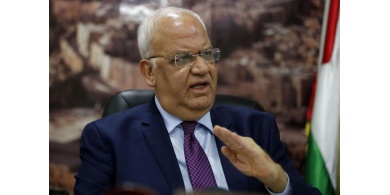 تشييع جثمان عريقات في ذكرى رحيل أبو عمار