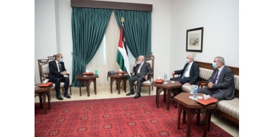 الصفدي يلتقي الرئيس في رام الله مبعوثاً من ملك الأردن