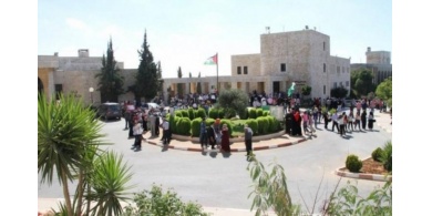جامعة بيرزيت تعلن عودة الدوام كالمعتاد في الحرم الجامعي واستئناف التعليم عن بعد يوم غد الاثنين
