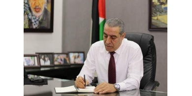 حسين الشيخ يعلن عودة "مسار العلاقة مع إسرائيل كما كان"