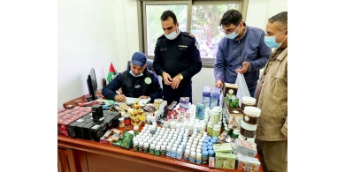 ضبط منشطات جنسية ومواد تنحيف ومواد تجميل منتهية الصلاحية في جنين