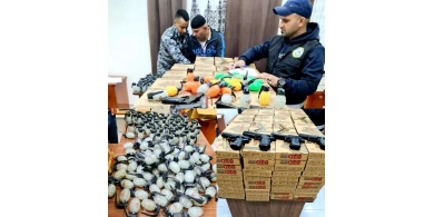 الضابطة الجمركية تضبط كمية كبيرة من ألعاب الخرز البلاستيكية الممنوعة من التداول في جنين