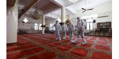 الأوقاف تقرر تعليق خطبة وصلاة الجمعة لأسبوعين