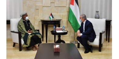 محتال افريقي يخدع رئيس الوزراء الفلسطيني