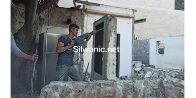 مقدسي يهدم منزله ذاتيا والعائلة دون مأوى
