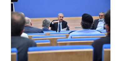 أول تعليق من الحكومة على قرار الاحتلال اقتطاع 600 مليون شيكل من أموال المقاصة