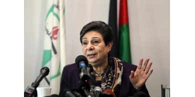 الرئيس يقبل استقالة عضو اللجنة التنفيذية حنان عشراوي