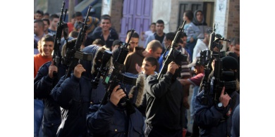 32 فلسطينياً قتلتهم فوضى السلاح منذ بداية العام