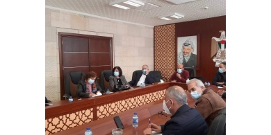 نابلس: اجتماع طارئ للمحافظة ومؤسساتها مع وزيرة الصحة لتدارس تداعيات الوضع الوبائي