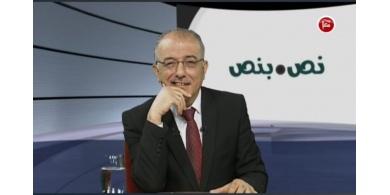 الصحفي اللحام : اعتز بالخليل وعائلة الجعبري المناضلة، والتهديدات التي تعرضت لها هي استقواء على الصحفيين وعلى الكل الوطني