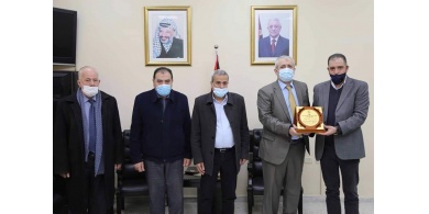 قلقيلية: تكريم باحثين صنفا ضمن أفضل 100 ألف باحث في العالم