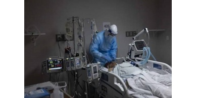 50% من مصابين 'كورونا' بمستشفيات الخليل يرقدون في العناية