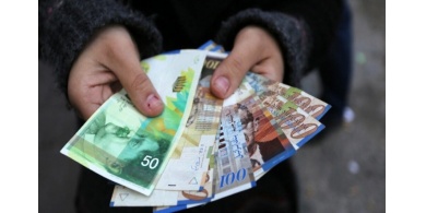 المالية: غداً صرف باقي مستحقات الموظفين