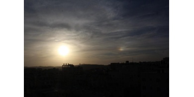 هل ظهرت شمسان في سماء فلسطين قبل غروب اليوم؟