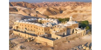 الأوقاف تؤكد مكانة مقام النبي موسى الدينية وتنفي ما يتم تداوله بشأن التقسيمات داخل المسجد