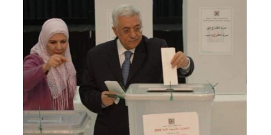 16 عاماً على انتخاب محمود عباس رئيساً للسلطة الفلسطينية
