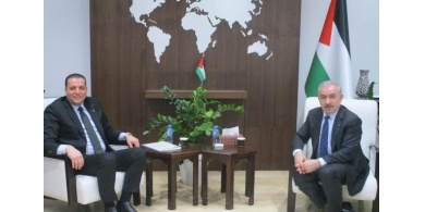 رئيس الوزراء: نسعى لتسجيل كافة أراضي دولة فلسطين