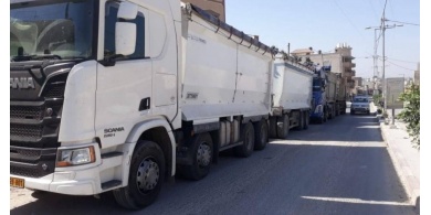 ضبط 3 شاحنات إسرائيلية محملة بنفايات في قلقيلية