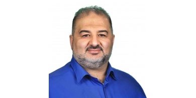 نادي الأسير يدين تصريحات منصور عباس ويدعوه إلى الاعتذار للشعب الفلسطيني ولأسرانا.. والأخير يرد