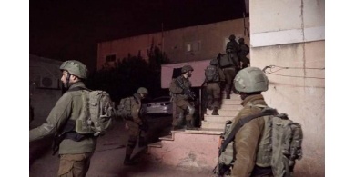 الاحتلال يشن حملة مداهمات واعتقالات واسعة بالضفة