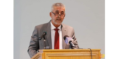 وزير الحكم المحلي يهاجم الأطباء ..الصالح : مطالب نقابة الأطباء مرهقة والحكومة لا تطبع الأموال