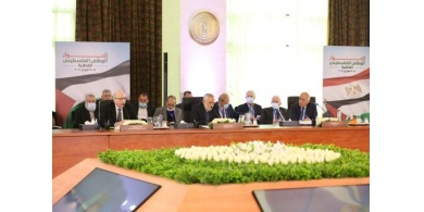 القاهرة- الفصائل المشاركة في الانتخابات توقع على ميثاق شرف و تتوافق مع لجنة الانتخابات على عدة قضايا