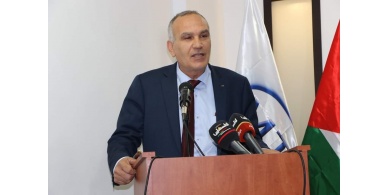 وزير الاتصالات يعلن تخفيض اسعار خطوط النفاذ مطلع الشهر المقبل