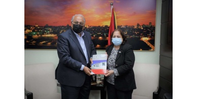 الصحة والجامعة العربية الأمريكية توقعان اتفاقية بناء طابق إضافي في مستشفى جنين الحكومي