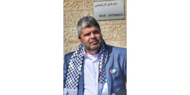 قوات خاصة اسرائيلية تعتقل طبيباً من البيرة