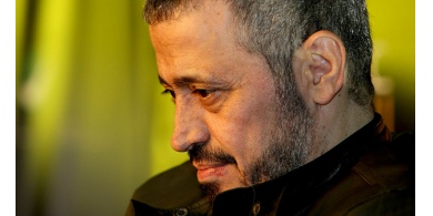 تركي آل الشيخ يفاجئ جورج وسوف أثناء غنائه على الهواء بالسعودية... فيديو