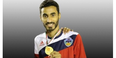 وفاة اللاعب العُماني منذر الحراصي على أرض الملعب