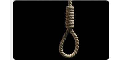 طفل مصري يشنق نفسه بعد أن منعته والدته من اللعب بالهاتف!