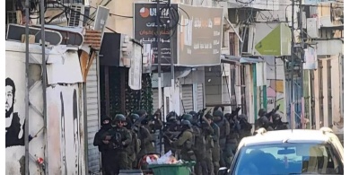 الاحتلال يفرض حصارا على مدينة الخليل