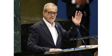 الرئيس الإيراني: شعبنا لن يخضع أبدًا للعدو