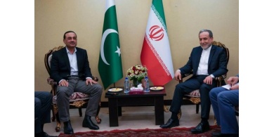 في لقاء بطهران.. عراقجي وقائد الجيش الباكستاني يبحثان المبادرات الدبلوماسية لإنهاء الحرب
