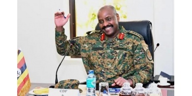 قائد الجيش الأوغندي يضع شرطا شخصيا غريبا لإرسال قواته إلى غزة 