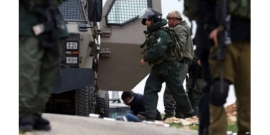 الاحتلال يشن حملة اعتقالات ومداهمات واسعة في الضفة والقدس